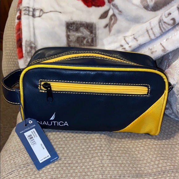 💛 🌊💛Nautica Men's Navy and Yellow Bag - Picture 1 of 11